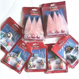 Cobblestone Corners Christmas Miniatures 21 Piece Set 7 Packs Winter Village New